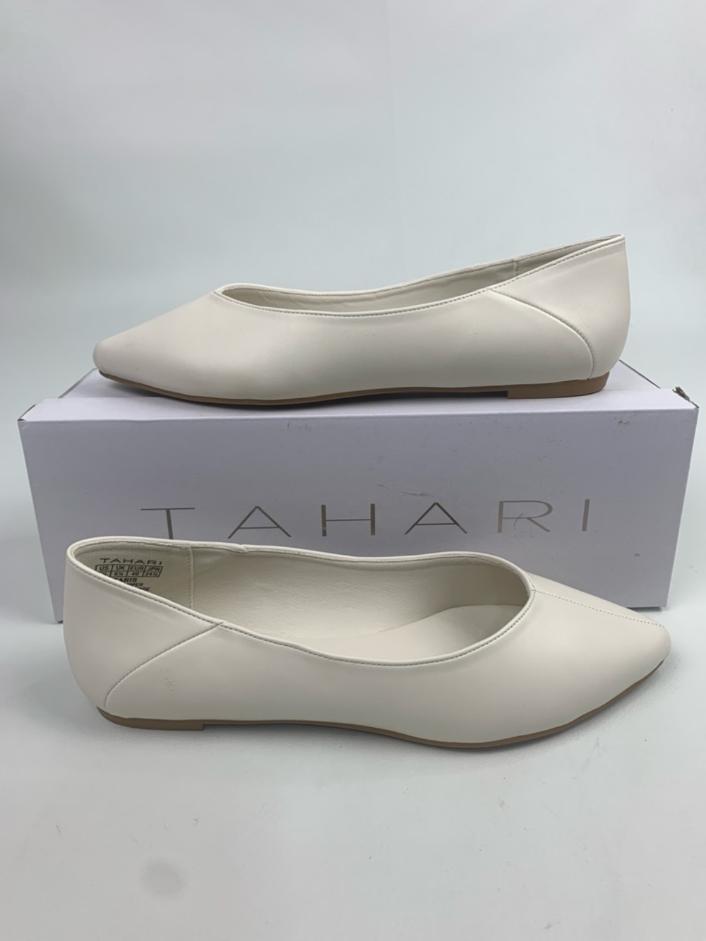 Tahari Paris Women's Ivory Pointed-Toe Ballet Flats shoes Size 8.5 New in box